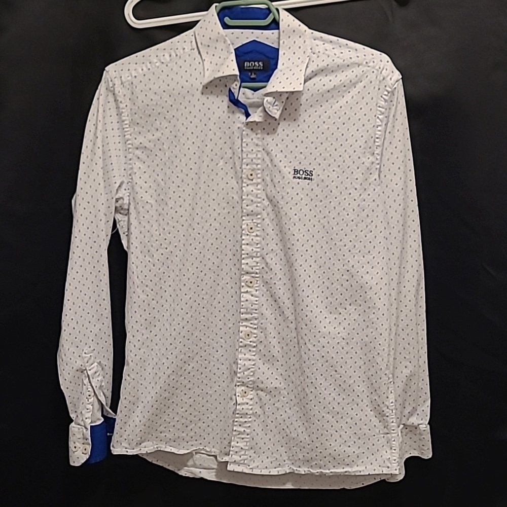 HUGO BOSS slim fit Monogram button up long sleeve dress shirt.